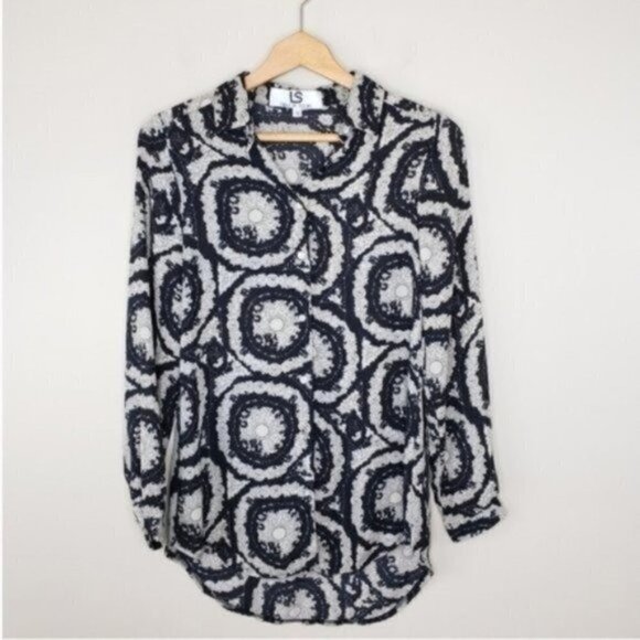 Laurie Solet | Black Tan Medallion Print Button Front Blouse Size Small - Picture 1 of 4